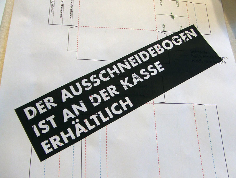 „Der Ausschneidebogen“  – Gefunden im Museum der Arbeit, Ausstellung „Tempo“.