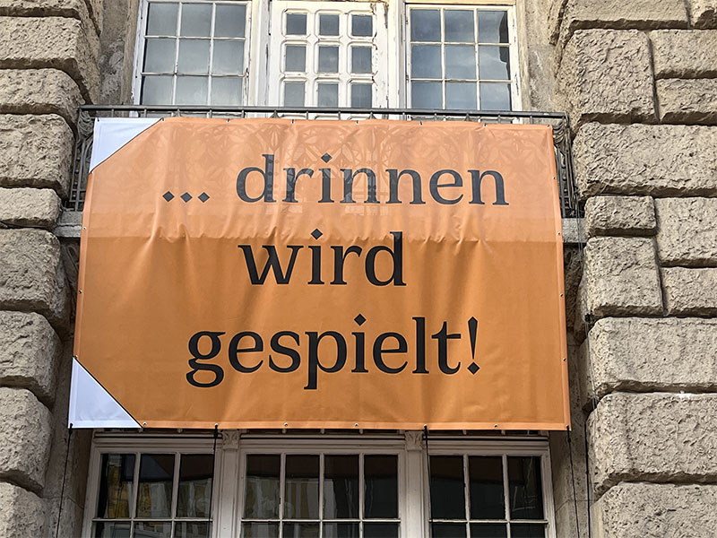 September &ndash; gefunden in Genf